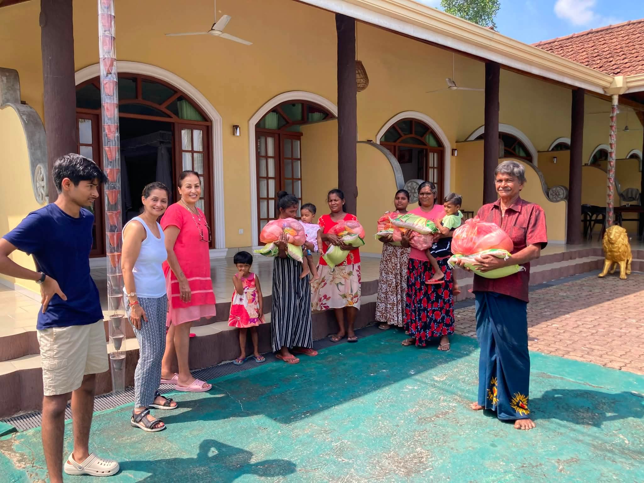 Scenery Villas guests supporting a local community